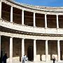 palais de Charles Quint, à l'entrée de l'Alhambra: n'a jamais été habité